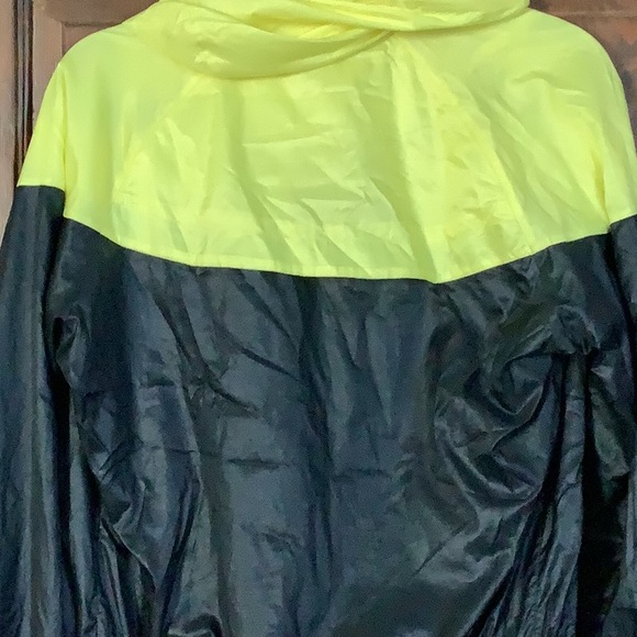 Nike “Windrunner” jacket - Picture 8 of 8